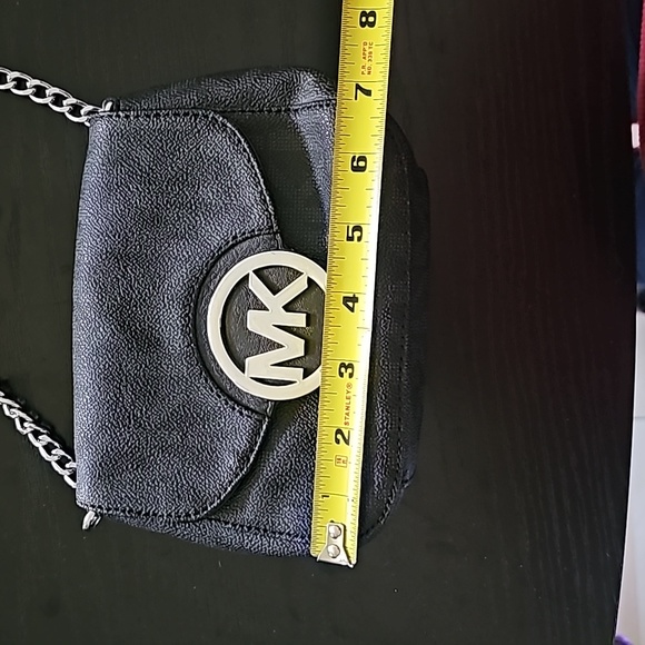 Michael Kors Mini Crossbody - Picture 2 of 6